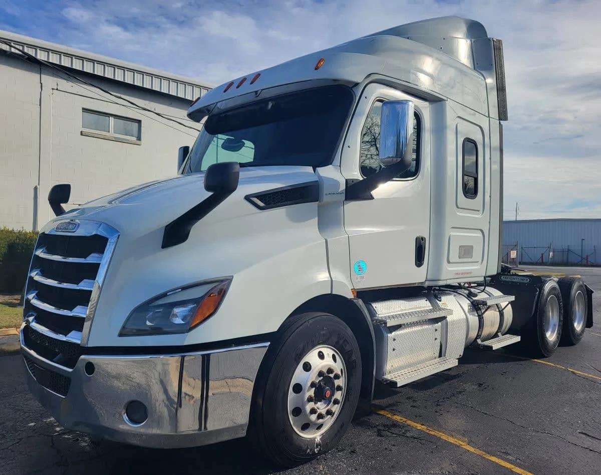 2020 Freightliner Cascadia
