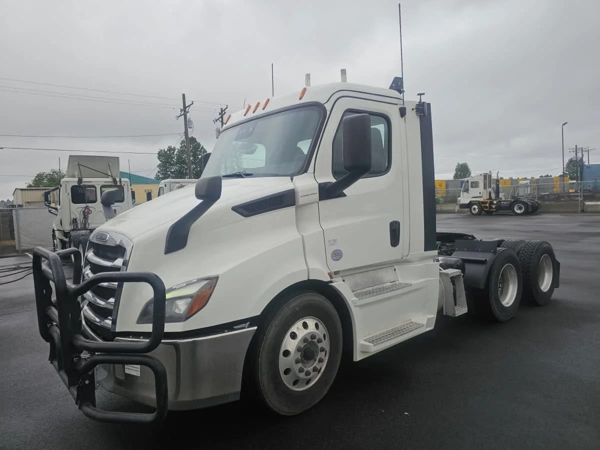 2020 Freightliner Cascadia