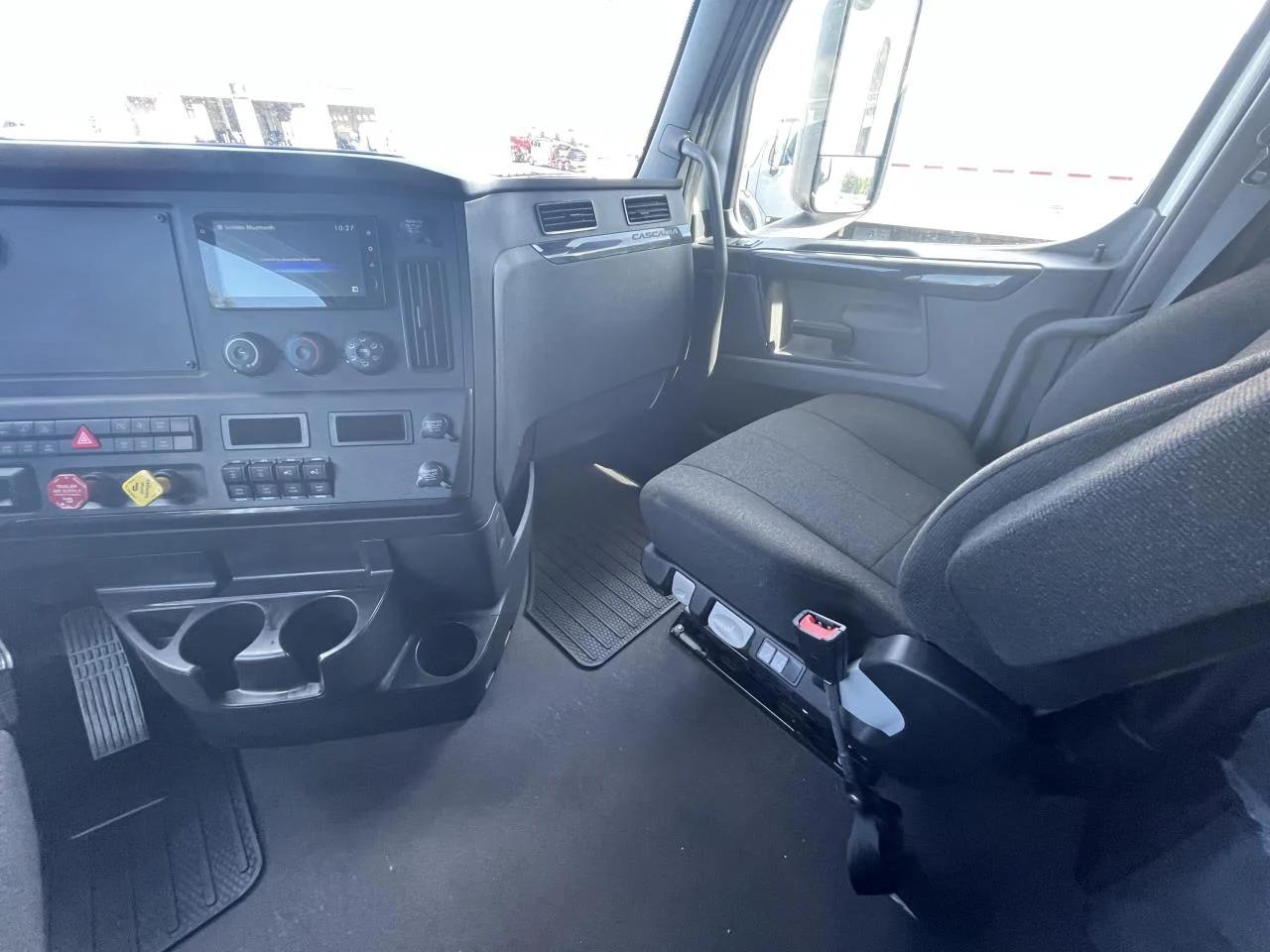 2026 Freightliner Cascadia in Redding, CA — photo 7
