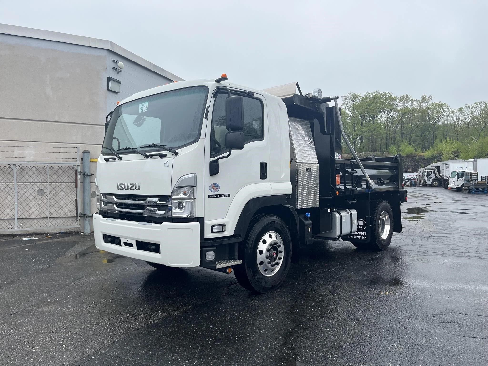 2025 Isuzu FVR