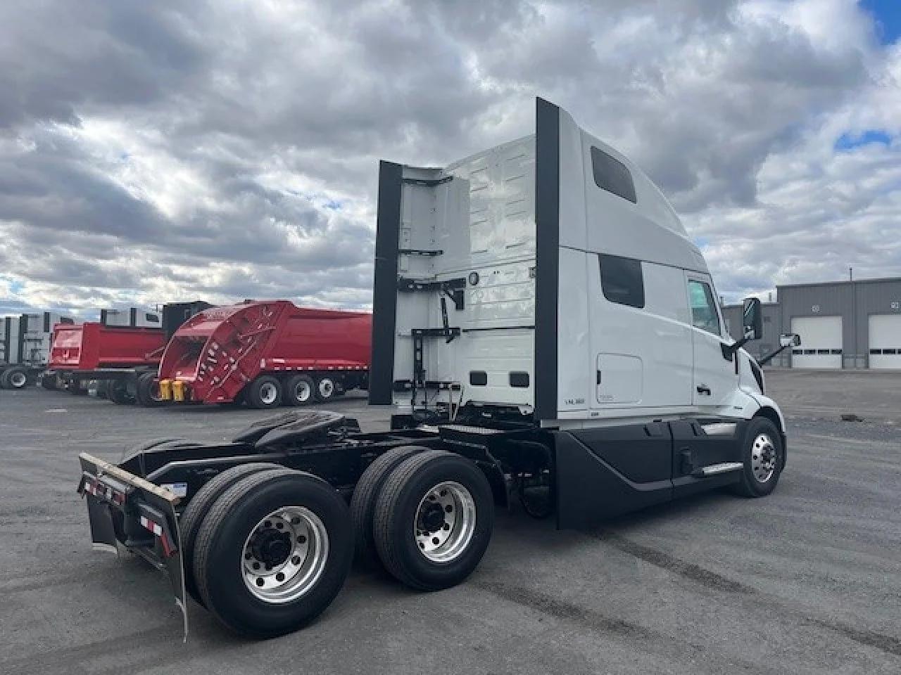 2026 Volvo in DUNMORE, PA — photo 4