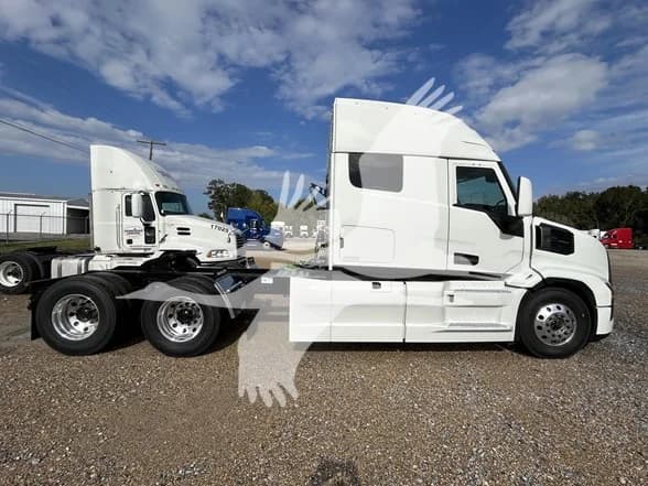 2026 Mack Pioneer — photo 6