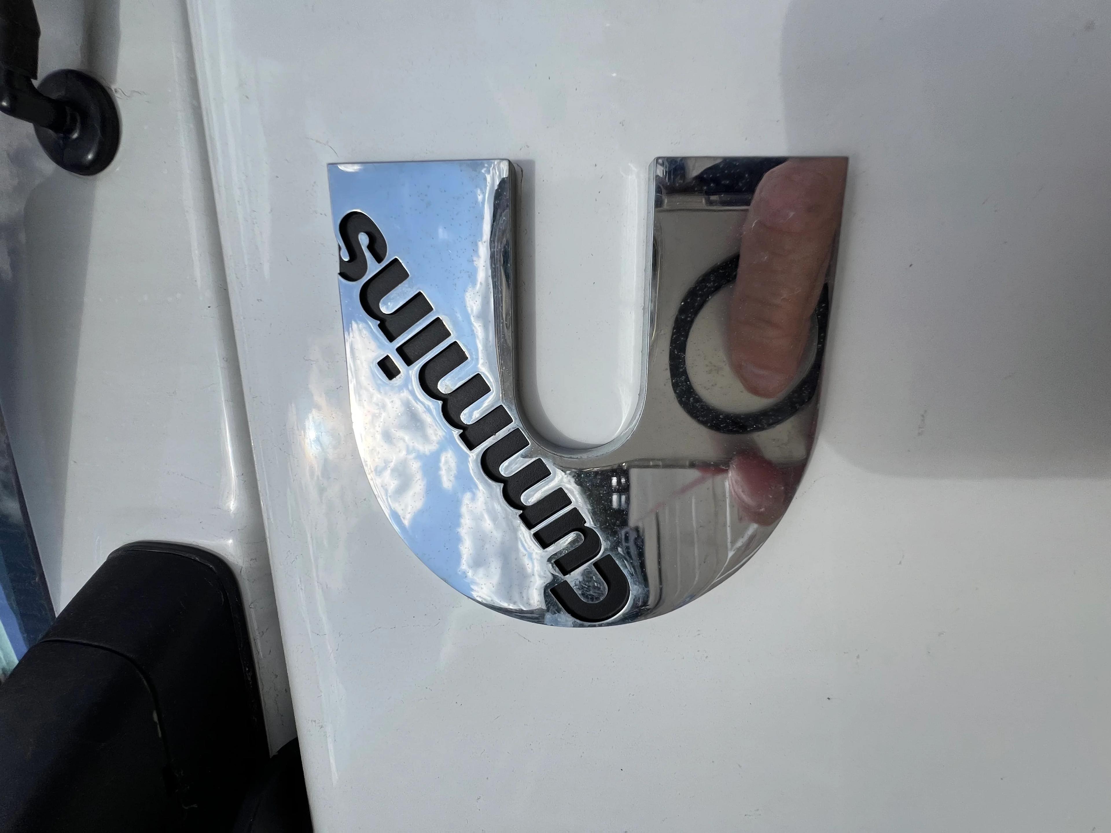 2025 Isuzu FTR in HOUSTON, TX — photo 8