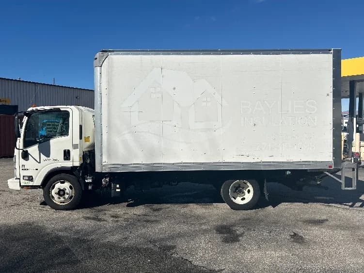 2022 Isuzu NRR in New Bedford, MA — photo 4