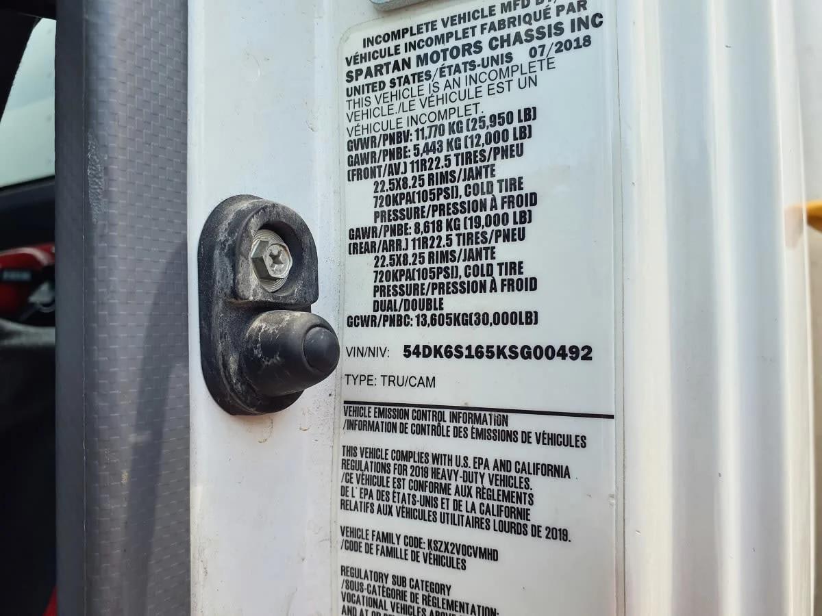 2019 Isuzu FTR in Converse, TX — photo 12
