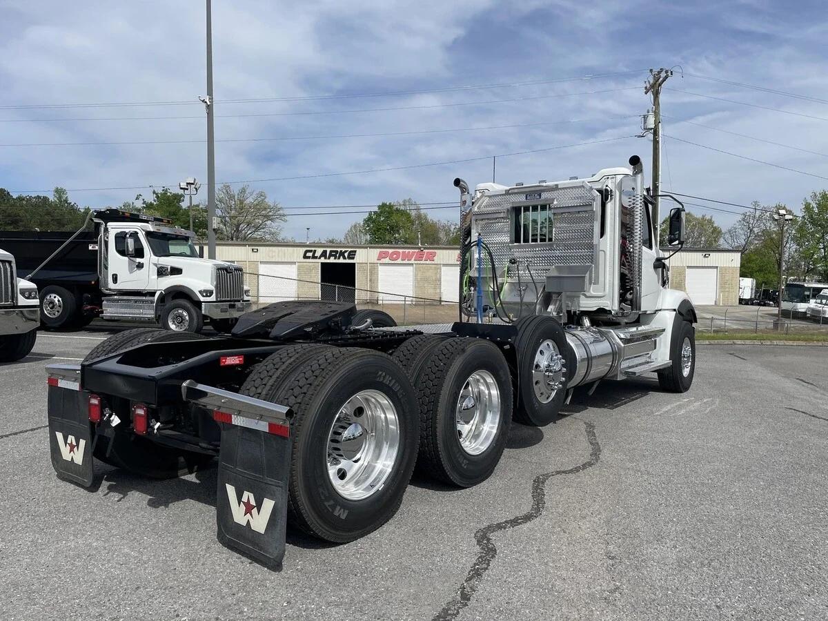 2027 Western Star 49X — photo 11