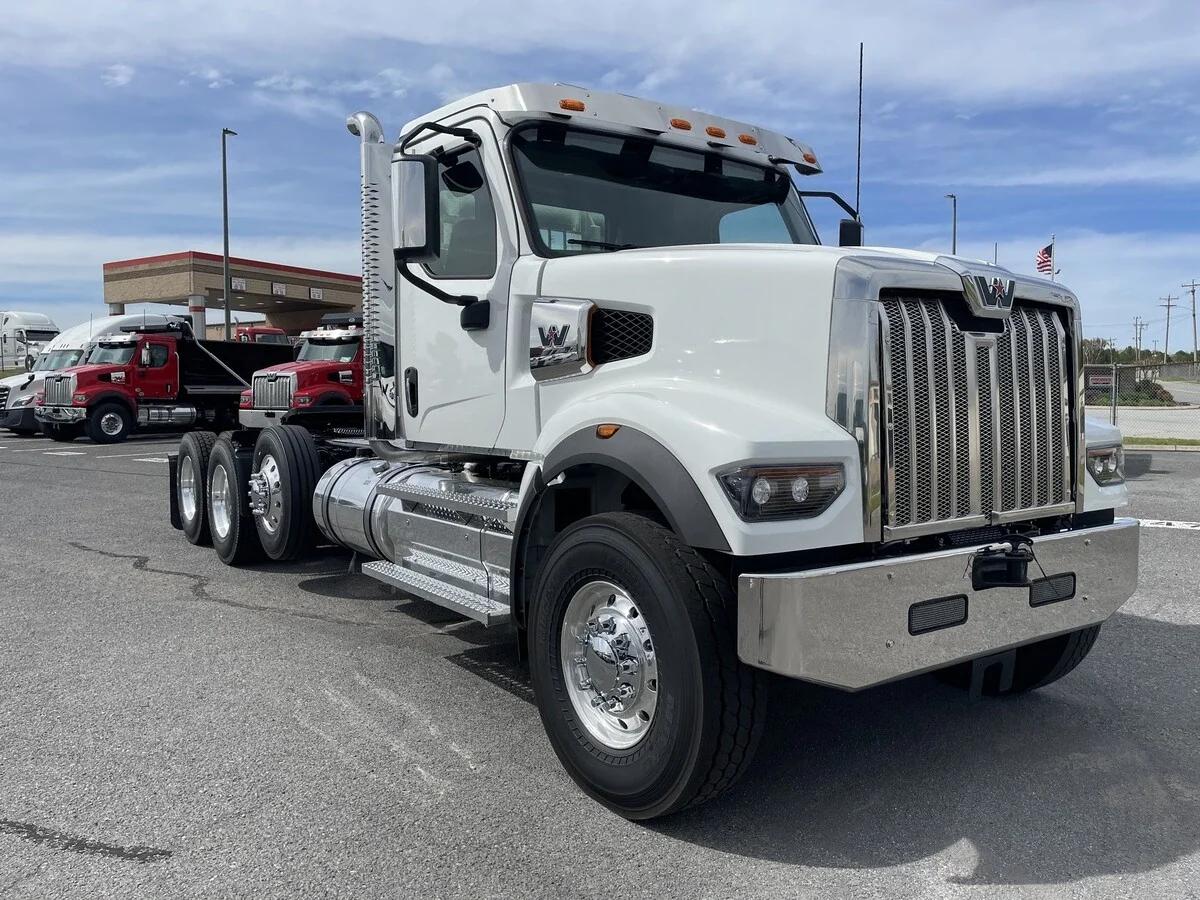 2027 Western Star 49X — photo 3