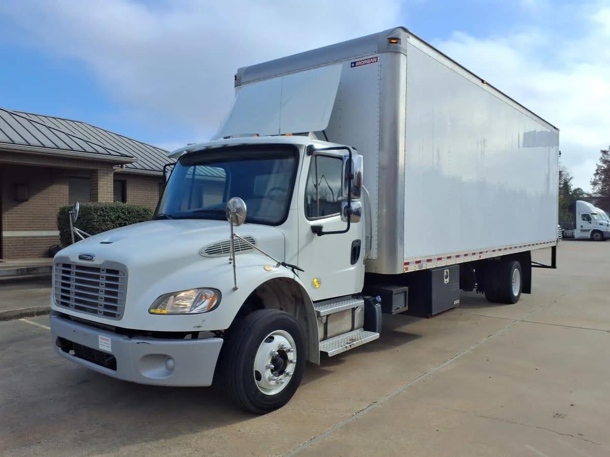 2019 Freightliner M2 106