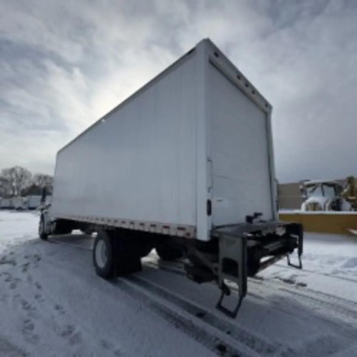 2019 Freightliner M2 106 in Syracuse, NY — photo 6