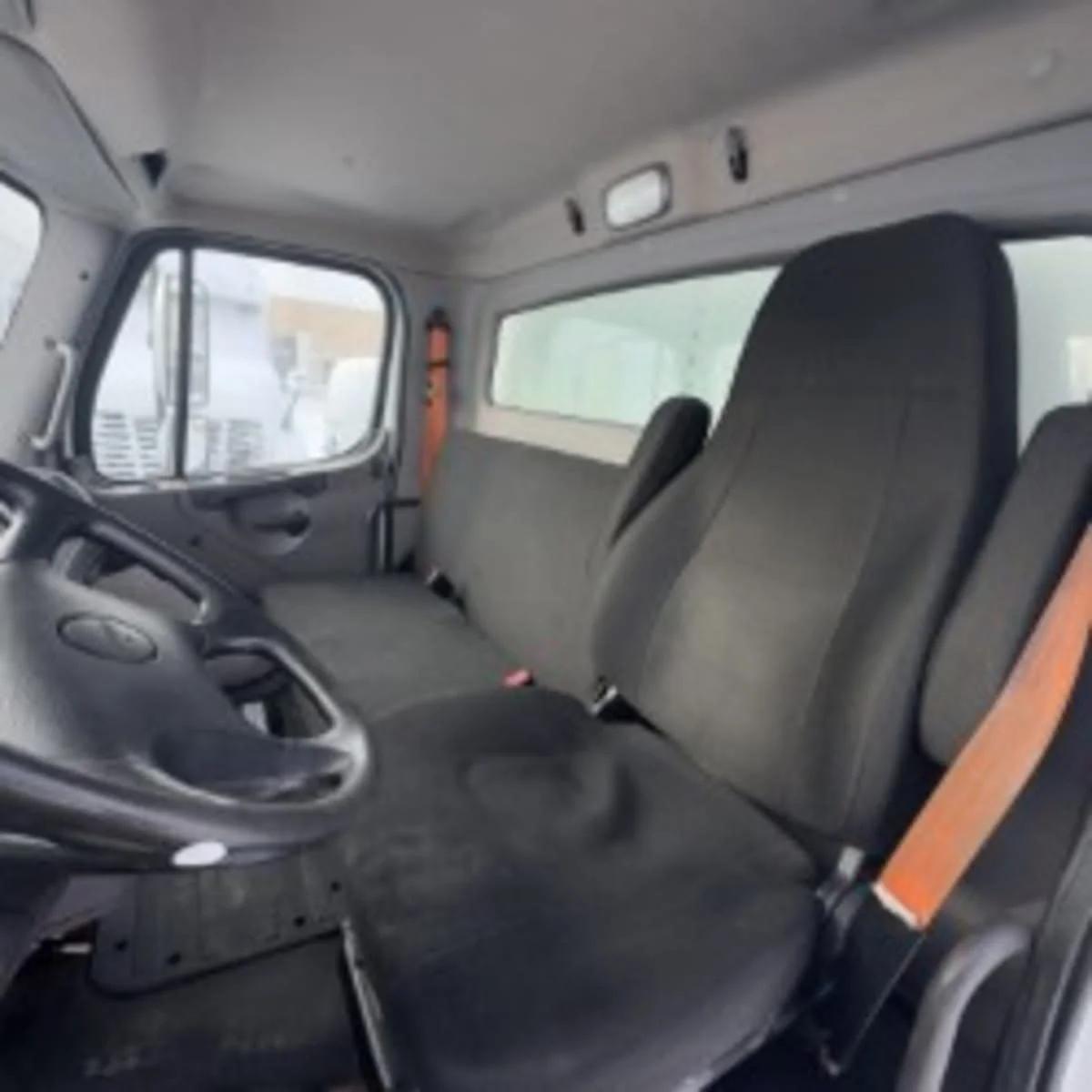 2019 Freightliner M2 106 in Syracuse, NY — photo 7