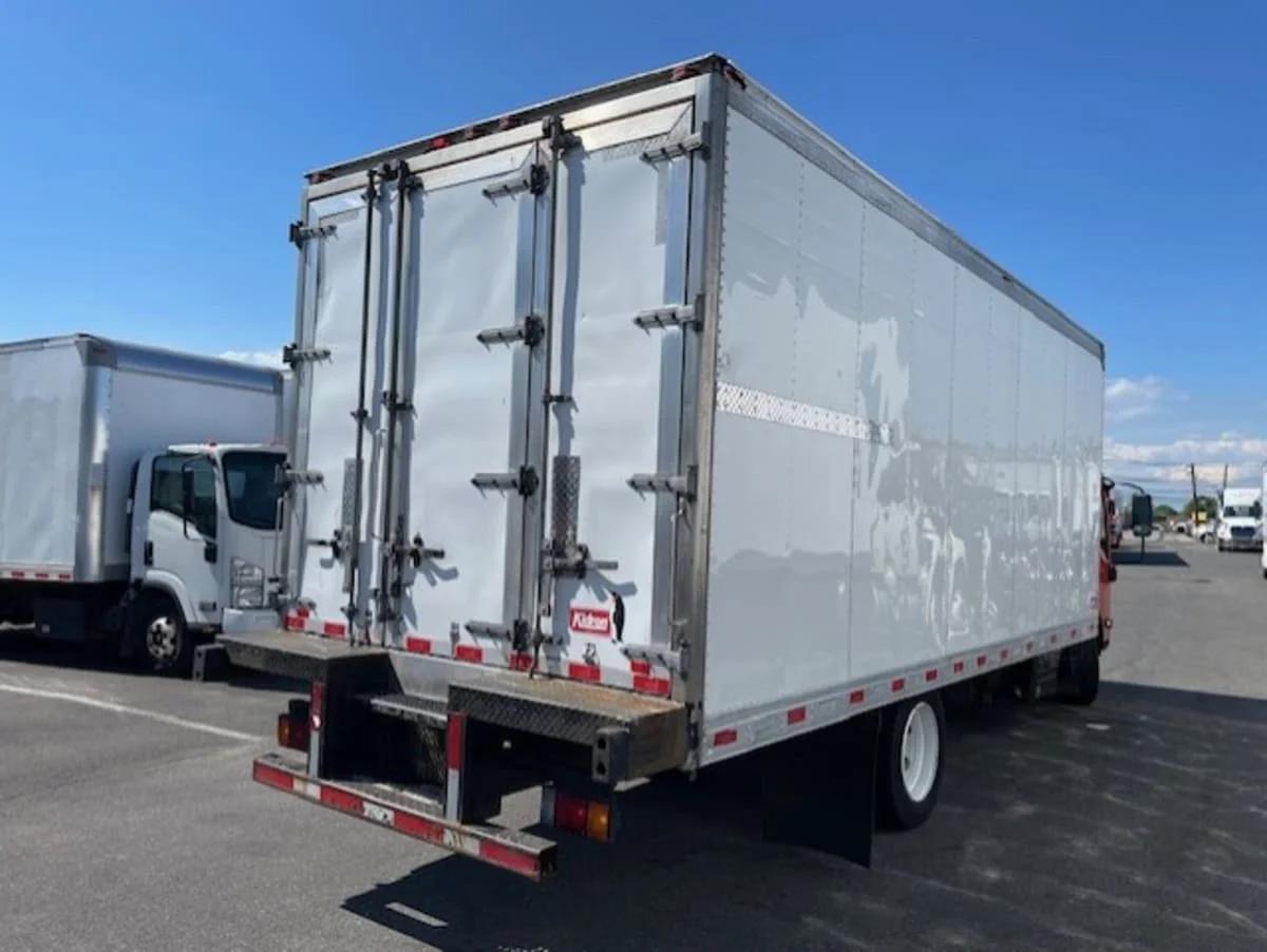 2019 Isuzu NQR in Farmingdale, NY — photo 4