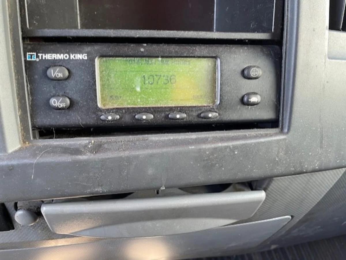 2019 Isuzu NQR in Farmingdale, NY — photo 13