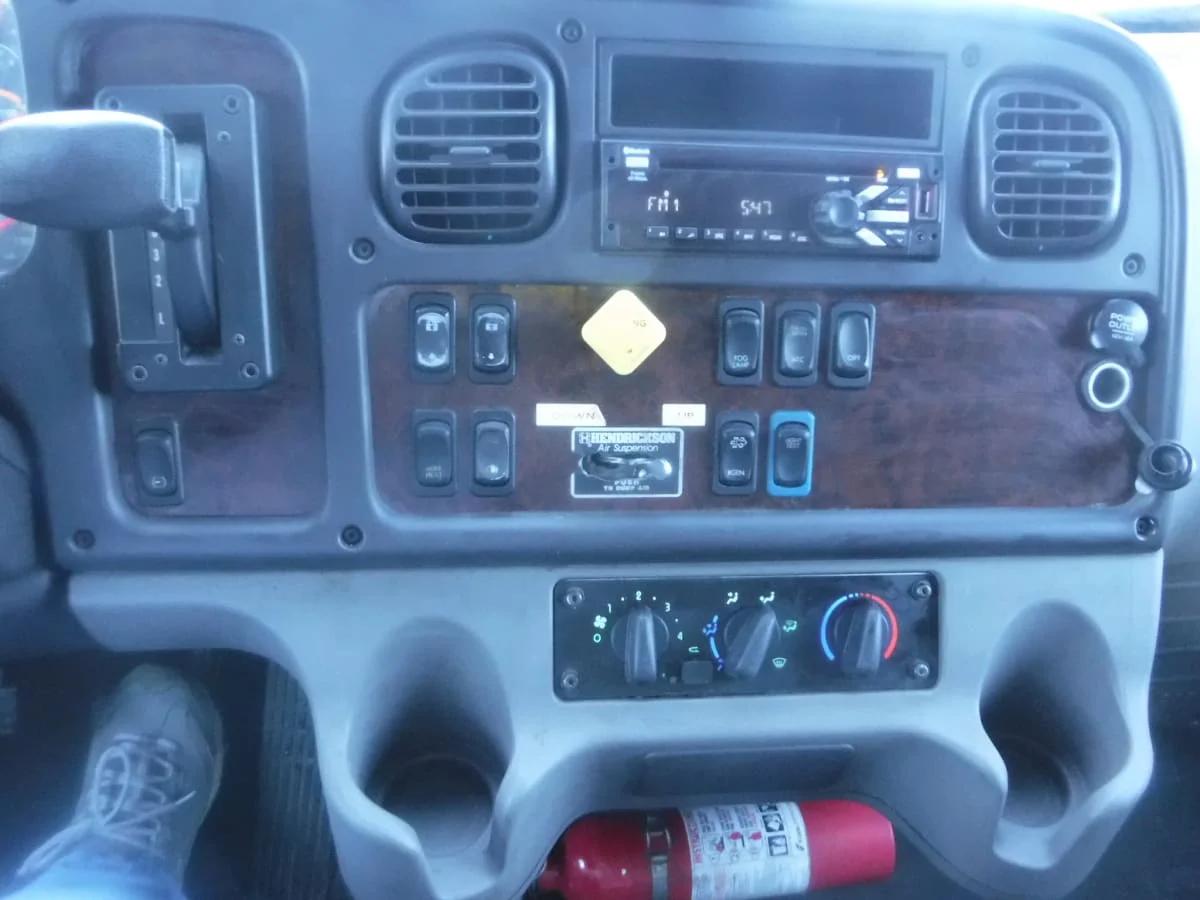 2019 Freightliner M2 106 in Springfield, MA — photo 11