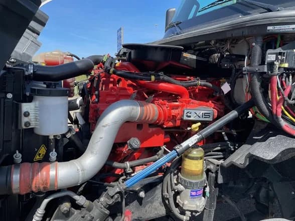 2023 International LT in MI — photo 10