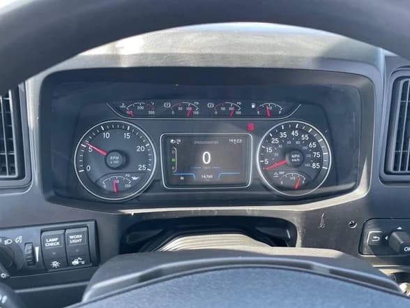 2023 International LT in MI — photo 12