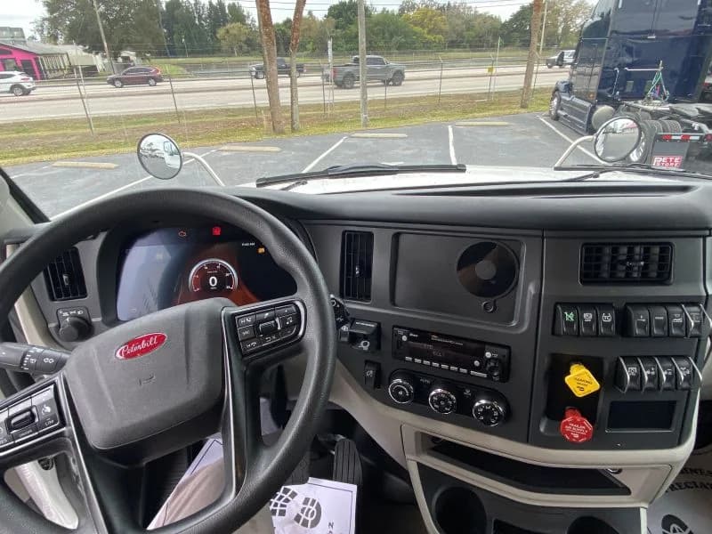 2025 Peterbilt 567 in Fort Pierce, FL — photo 12