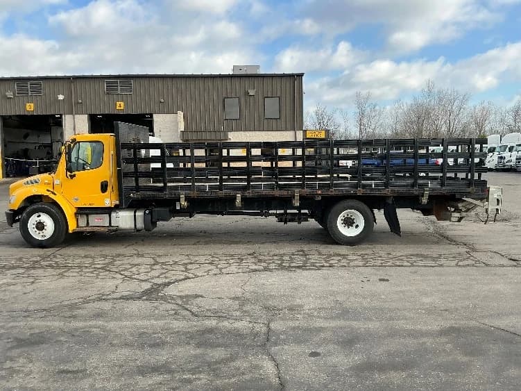 2020 Freightliner M2 106 in Dayton, OH — photo 4