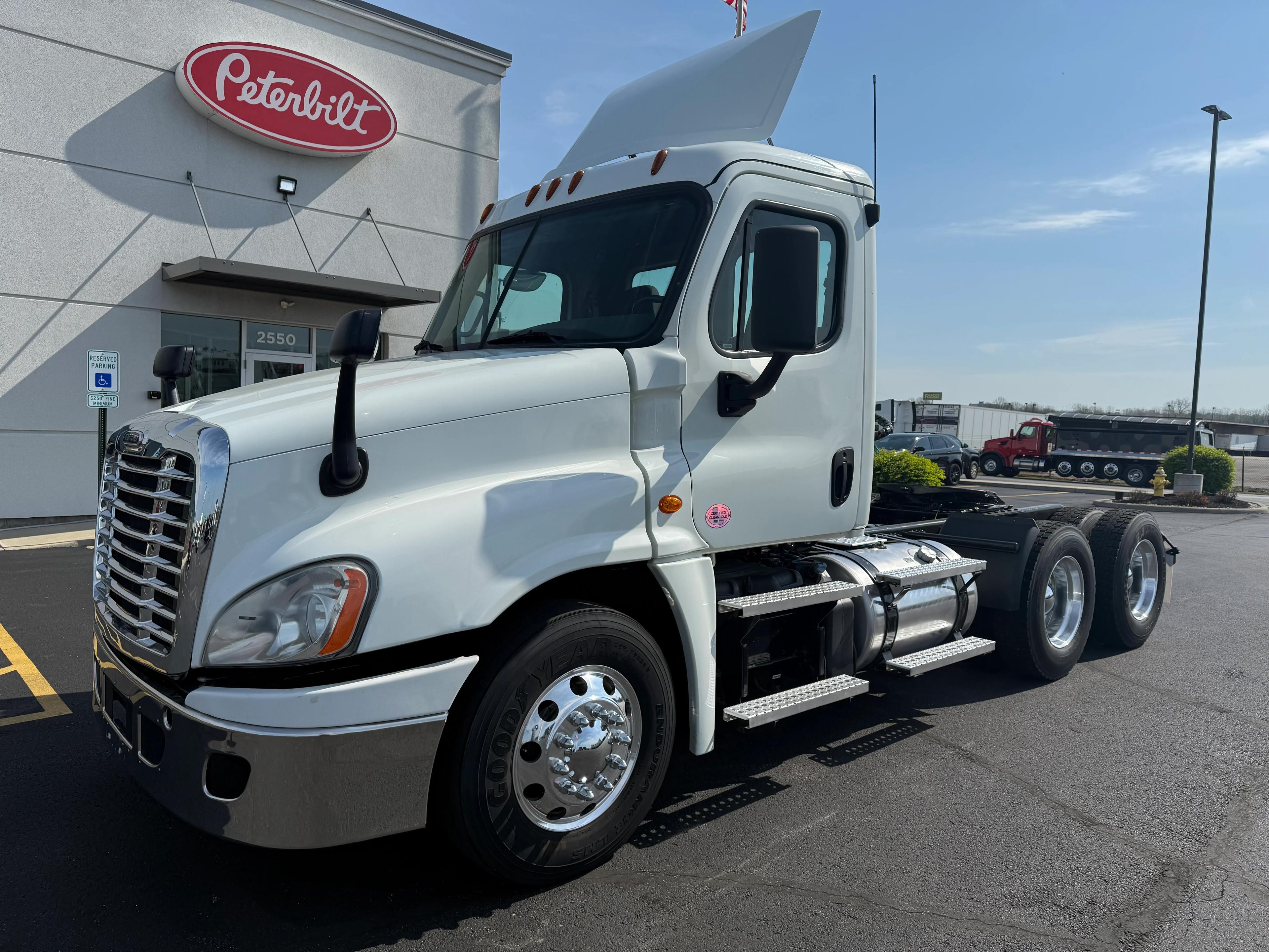 2019 Freightliner Cascadia in Cincinnati, OH