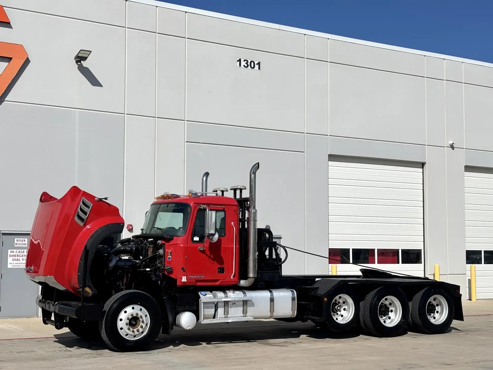 2016 Mack Granite in Hutchins, TX — photo 10
