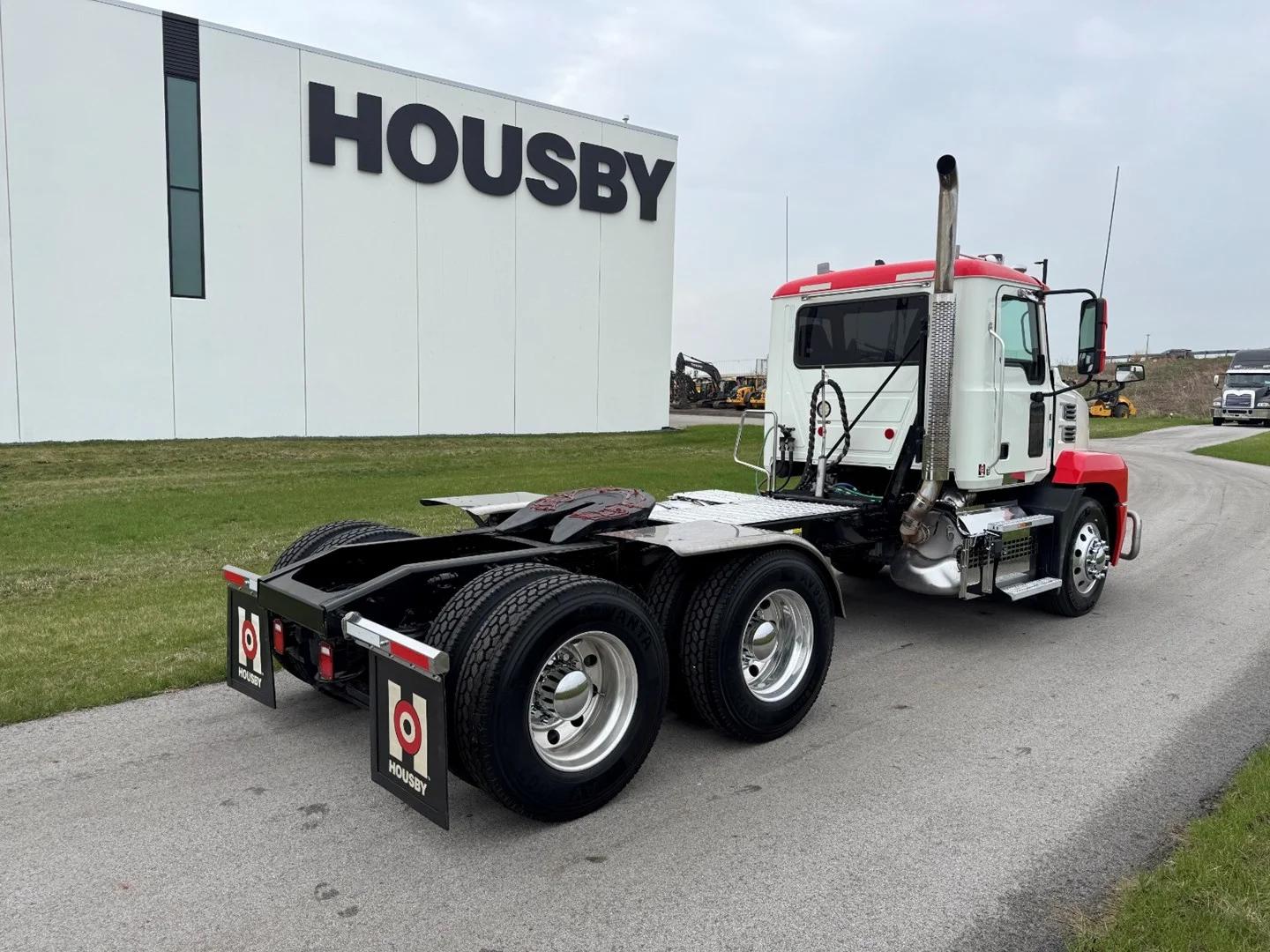 2021 Mack Anthem in Ankeny, IA — photo 6