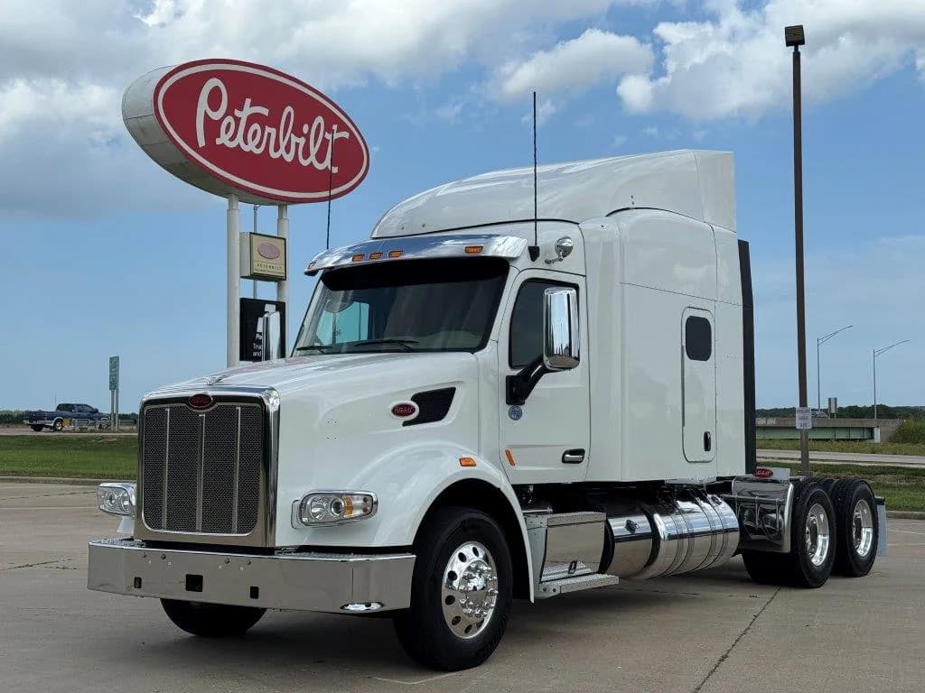 2022 Peterbilt 567 in Springfield, MO