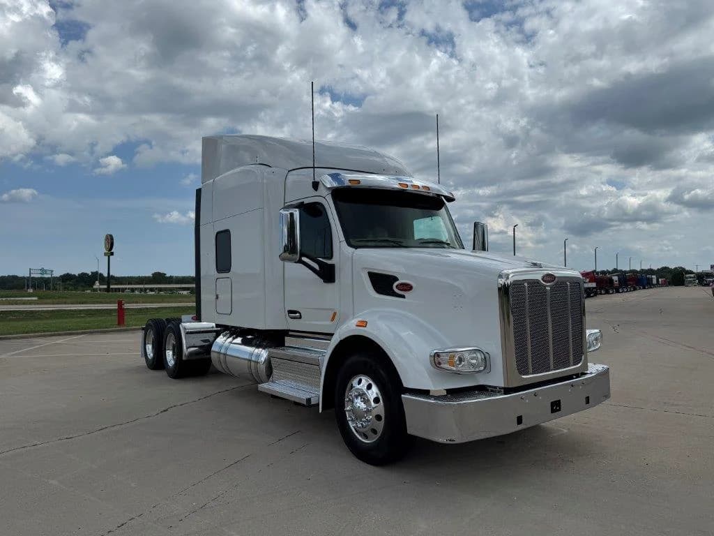 2022 Peterbilt 567 in Springfield, MO — photo 7