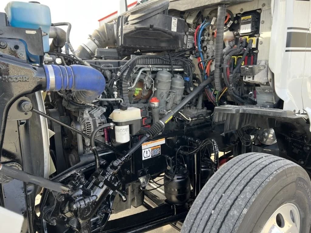 2022 Peterbilt 567 in Hattiesburg, MS — photo 9