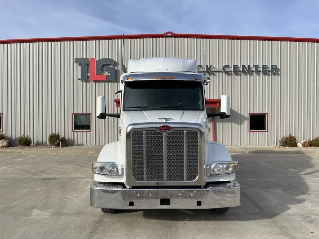 2022 Peterbilt 567 in Hattiesburg, MS — photo 4