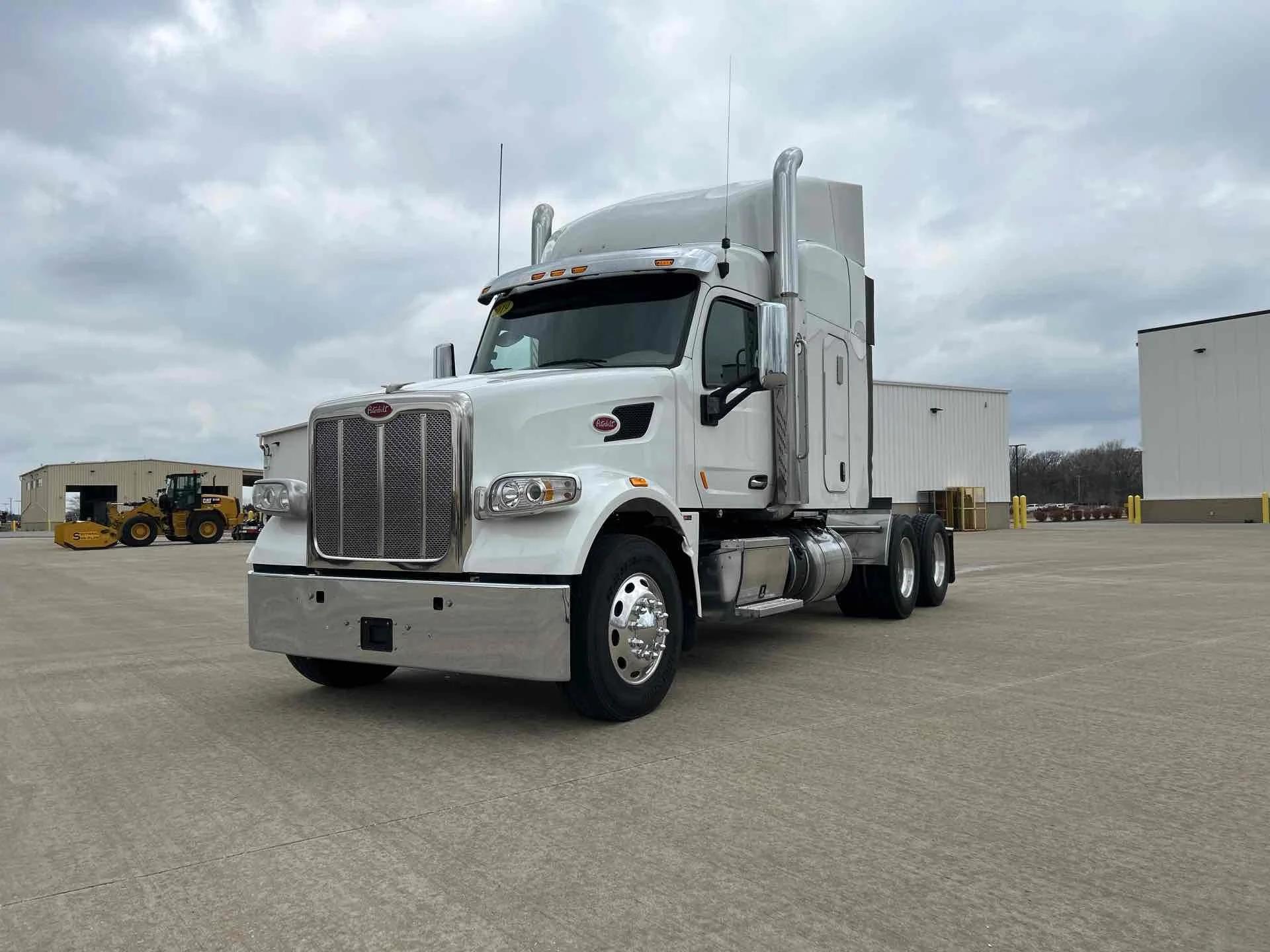 2019 Peterbilt 567 in Perrysburg, OH
