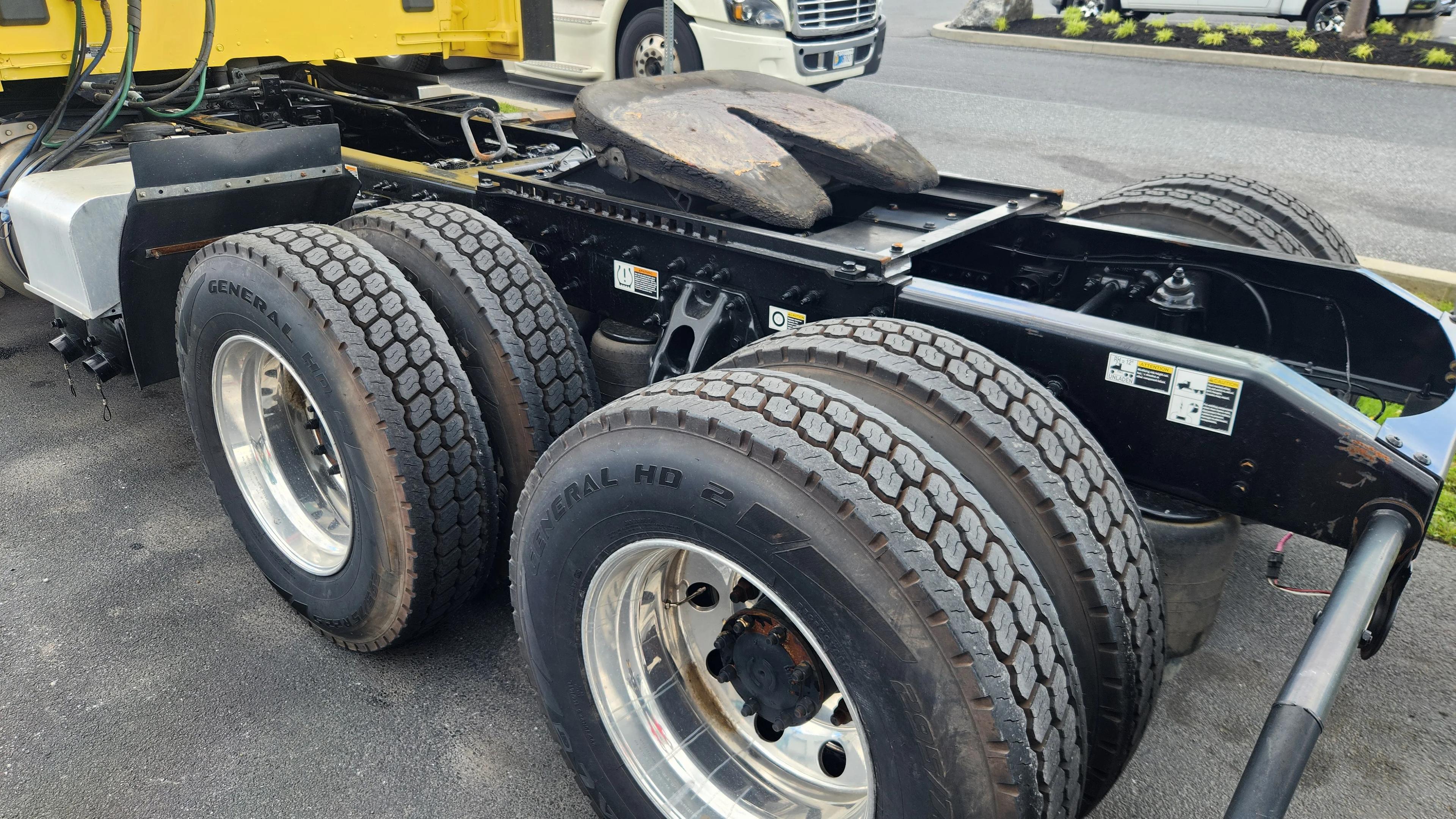 2021 Peterbilt 579 in LANCASTER, PA — photo 17