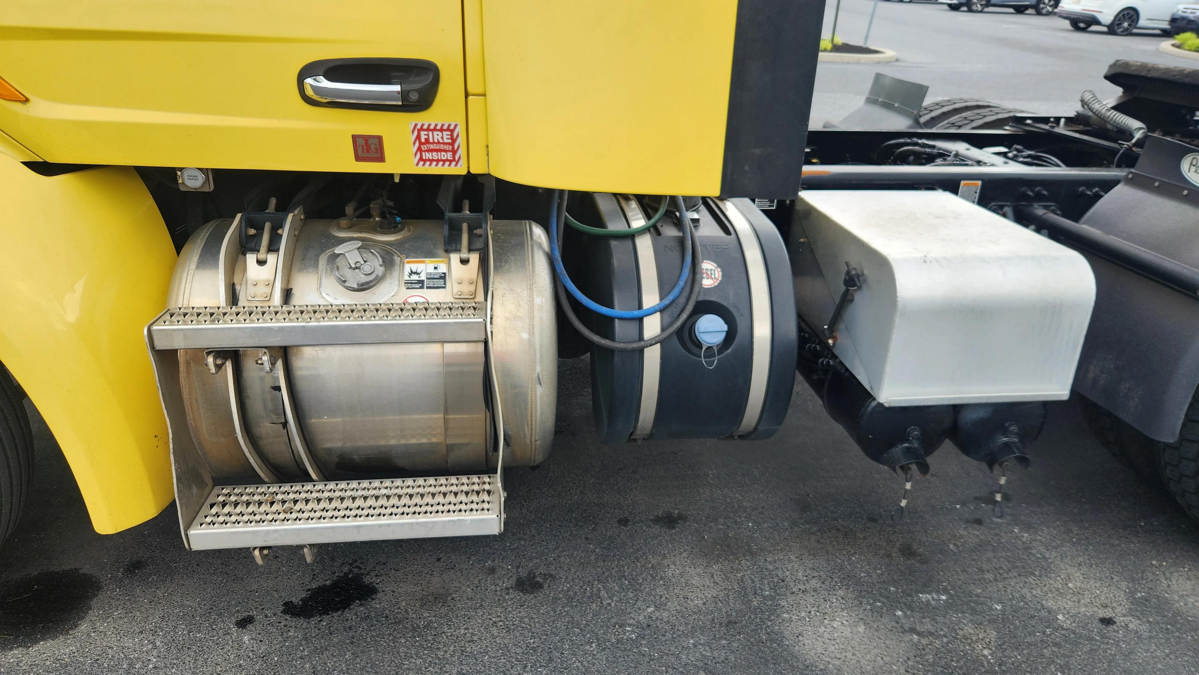 2021 Peterbilt 579 in LANCASTER, PA — photo 18