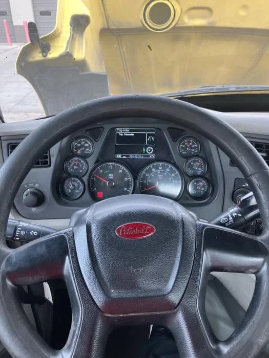 2021 Peterbilt 579 in El Paso, TX — photo 20