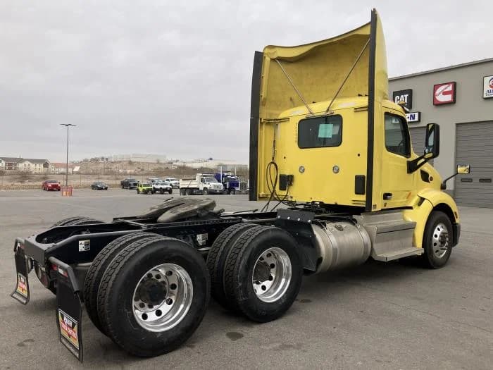 2021 Peterbilt 579 in El Paso, TX — photo 7