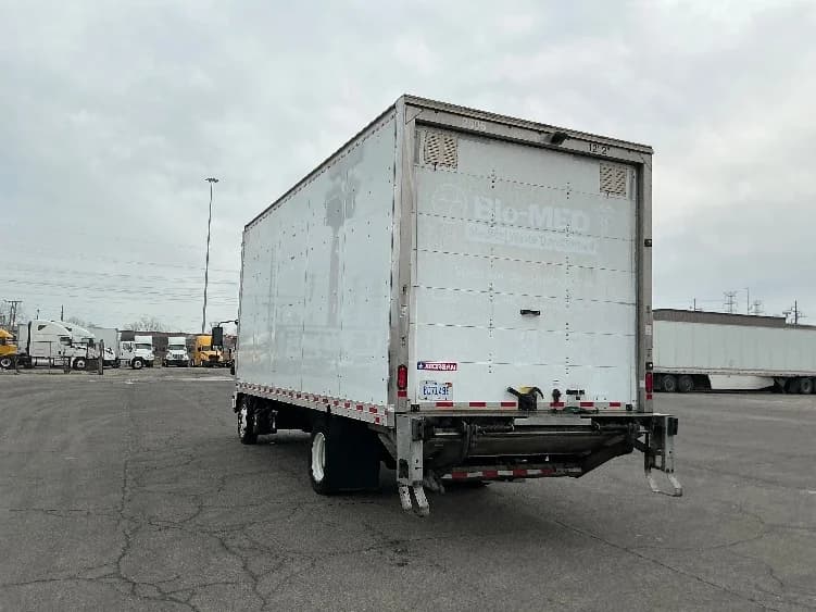 2022 Isuzu NQR in East Chicago, IN — photo 6