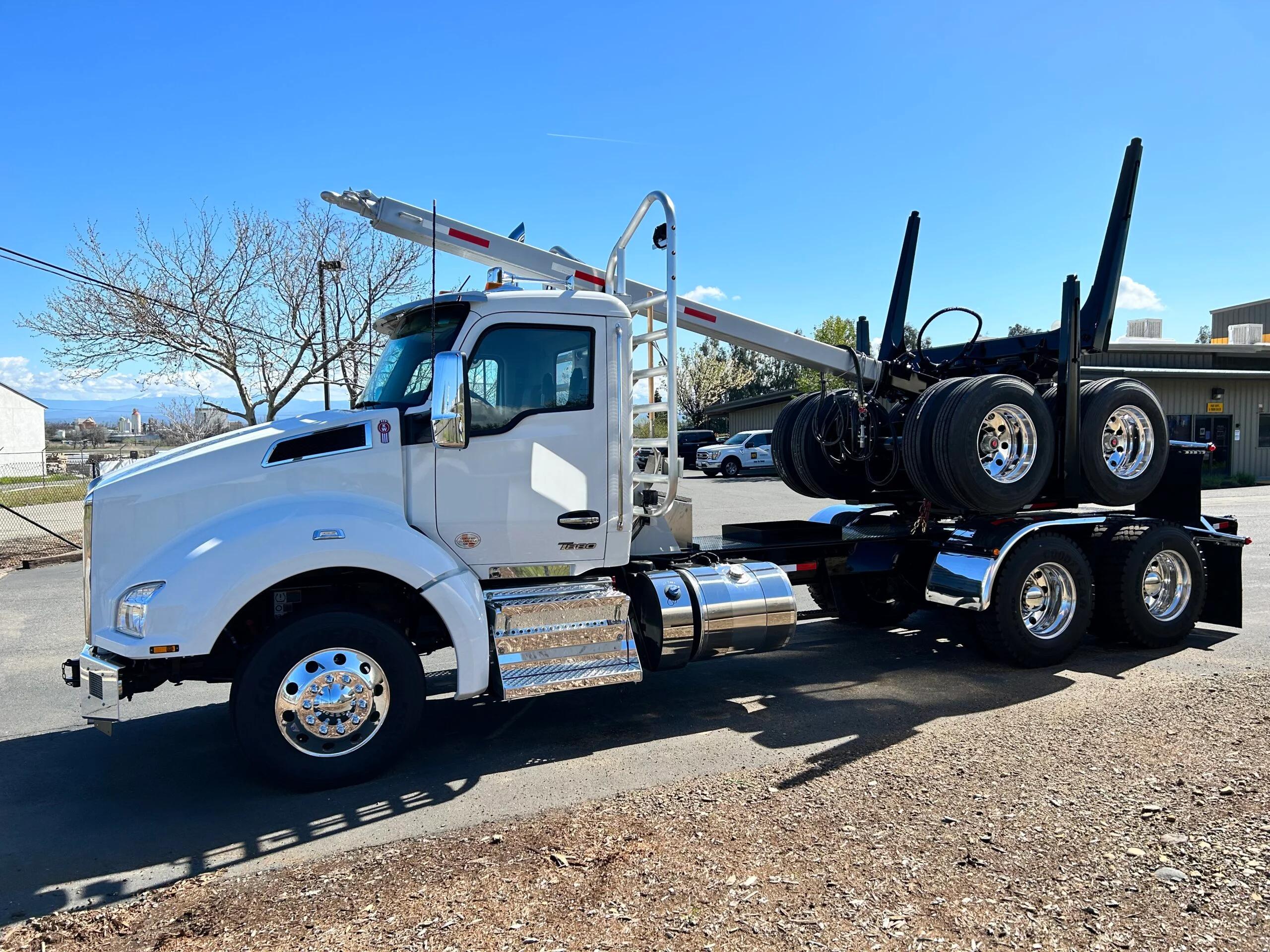 2024 Kenworth T880