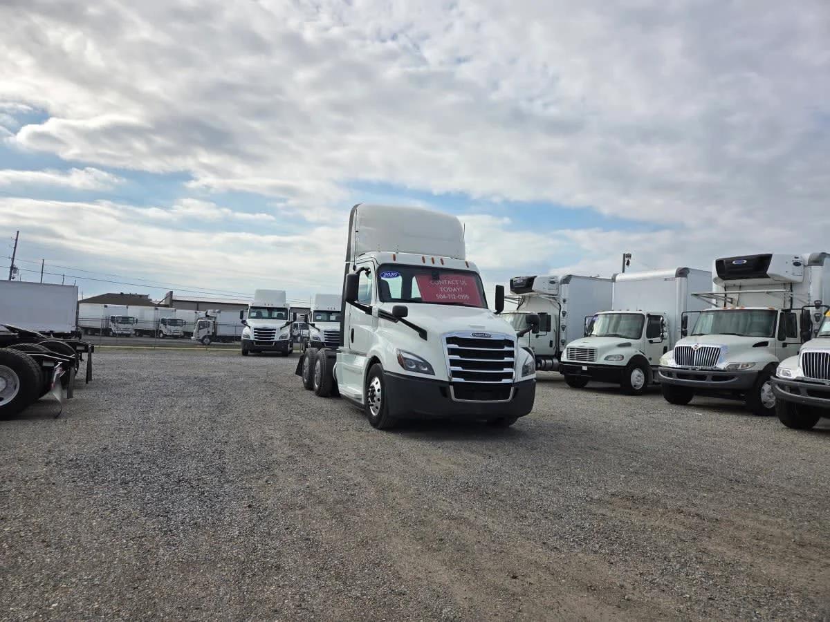 2020 Freightliner Cascadia in St. Rose, LA — photo 3