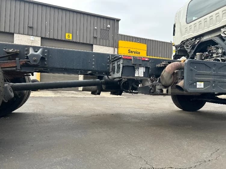 2020 Isuzu FTR in Montgomery, NY — photo 9
