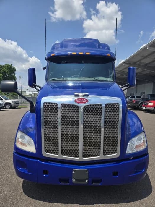 2022 Peterbilt 579 in Memphis, TN — photo 25