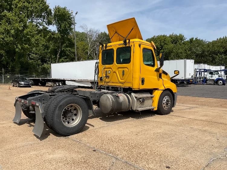2019 Freightliner Cascadia in Memphis, TN — photo 7