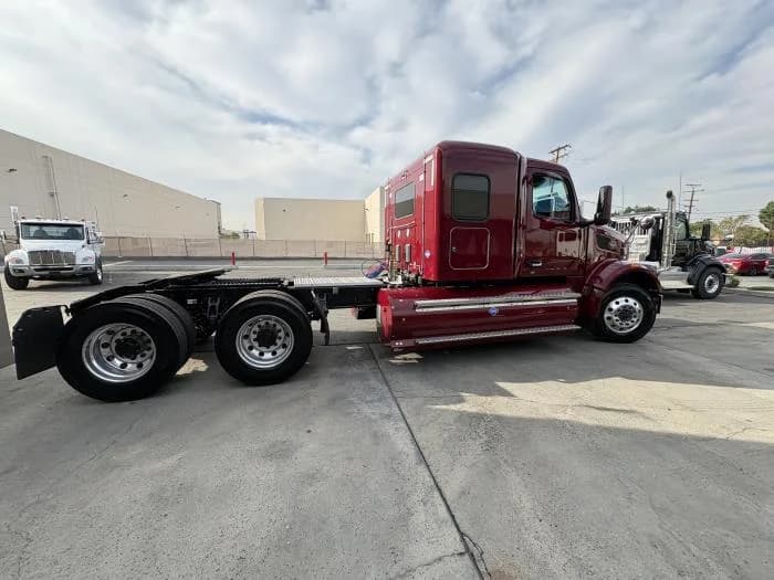 2024 Peterbilt 567 in Los Angeles, CA — photo 5