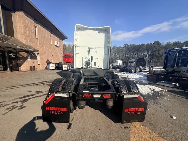 2021 Peterbilt 579 in ALLENTOWN, PA — photo 4