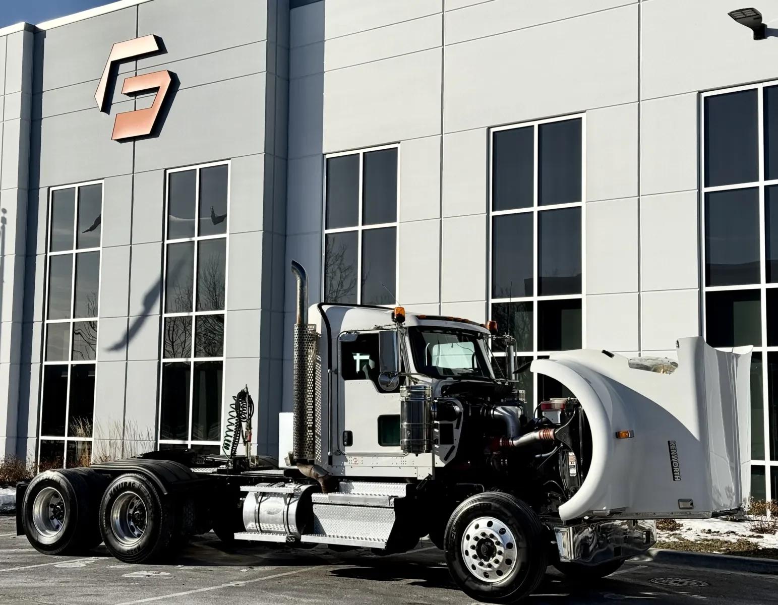 2020 Kenworth W900 in New Lenox, IL — photo 9