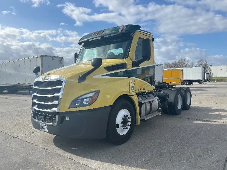 2021 Freightliner Cascadia in Hammond, LA — photo 3