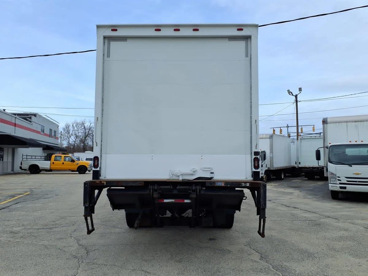 2018 Freightliner M2 106 in Warwick, RI — photo 5