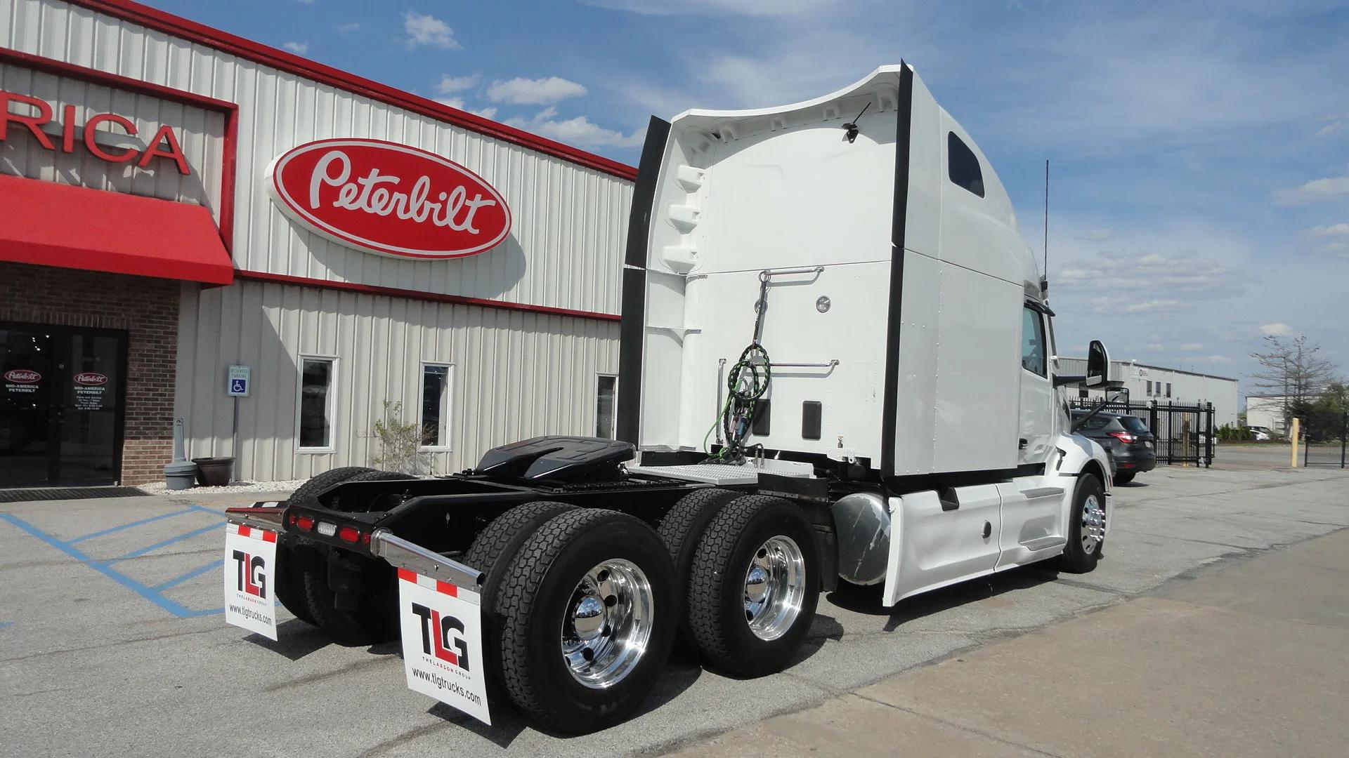 2024 Peterbilt 579 in O'Fallon, MO — photo 3