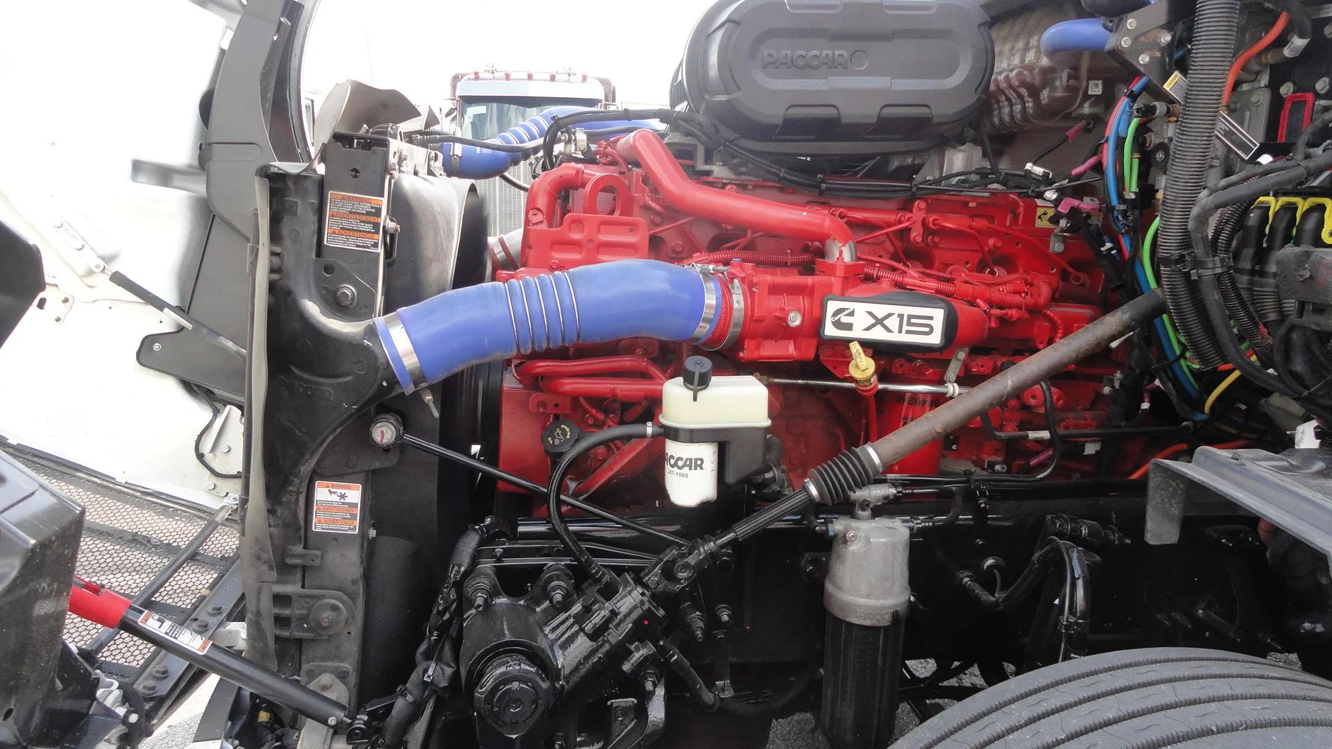 2024 Peterbilt 579 in O'Fallon, MO — photo 10