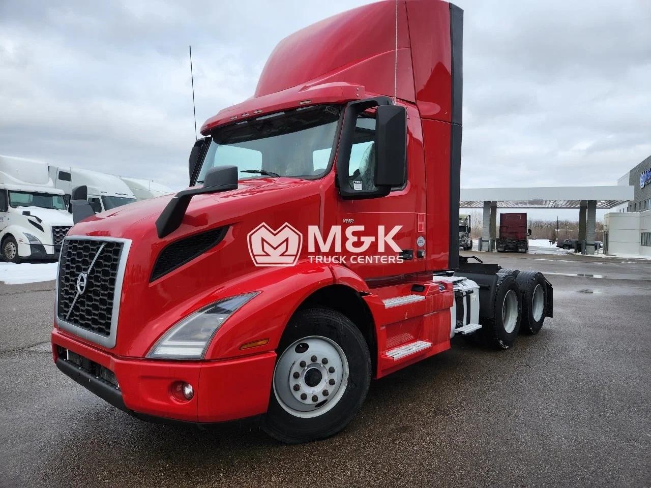 2022 Volvo VNR 640