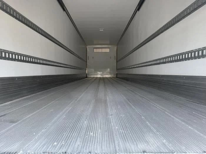 2025 Peterbilt 536 in Dallas, TX — photo 16