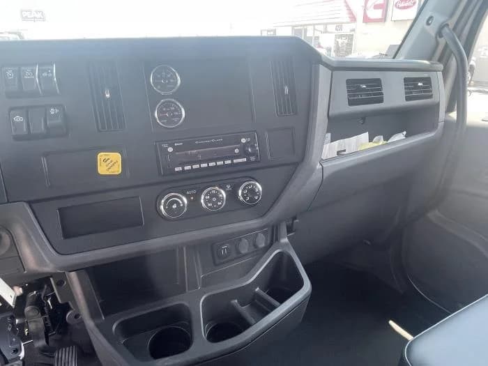 2025 Peterbilt 536 in Dallas, TX — photo 13