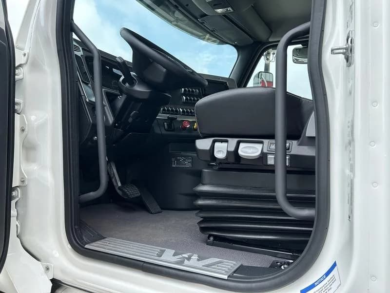 2026 Western Star 49X in Pittsburgh, PA — photo 11